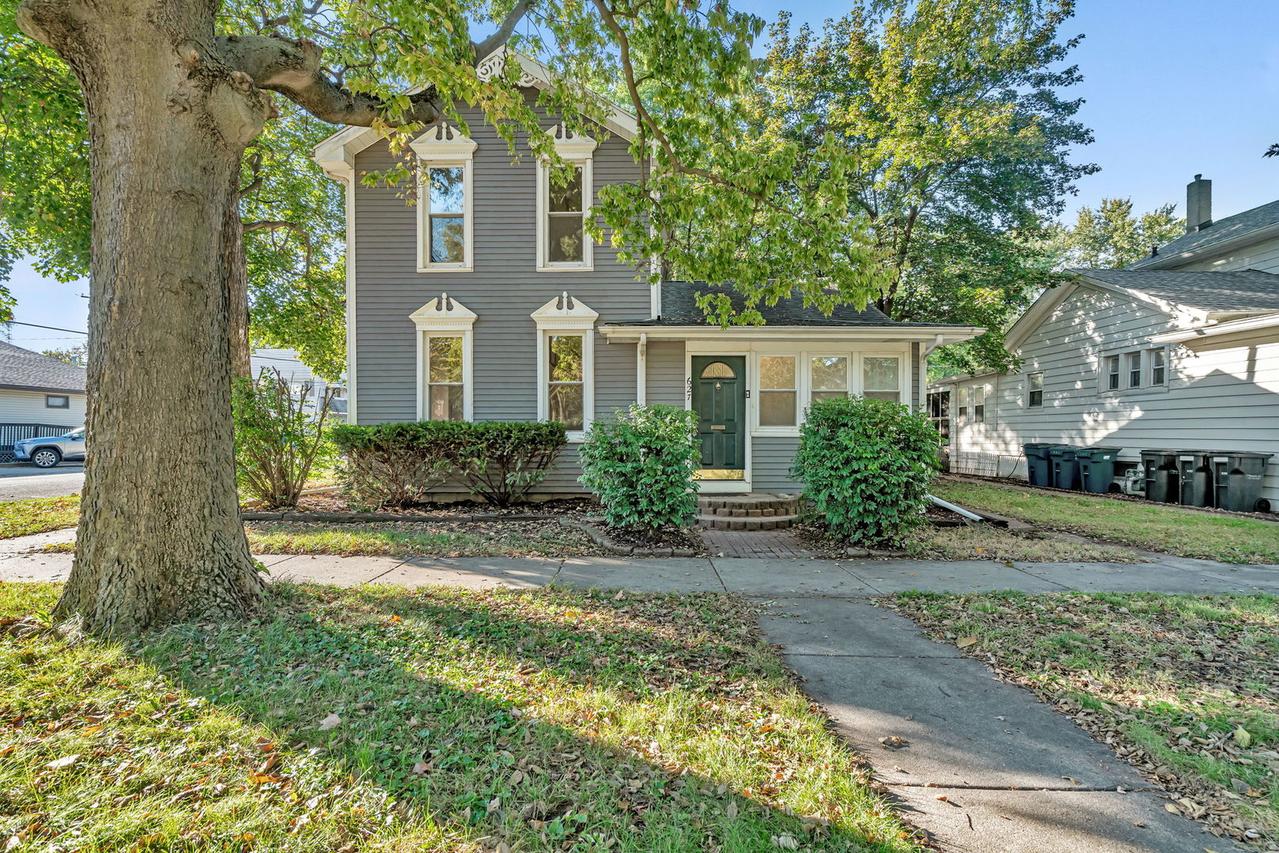627 E Washington St., Morris, IL 60450
