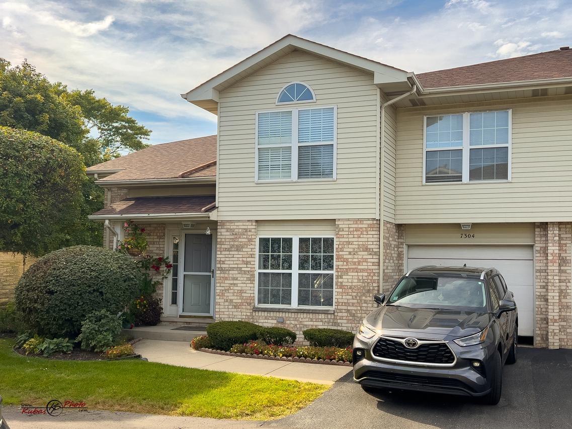 7304 Maple Dr., Justice, IL 60458