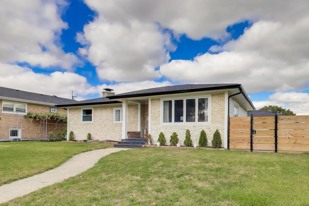 8200 W Eastwood Ave., Norridge, IL 60706