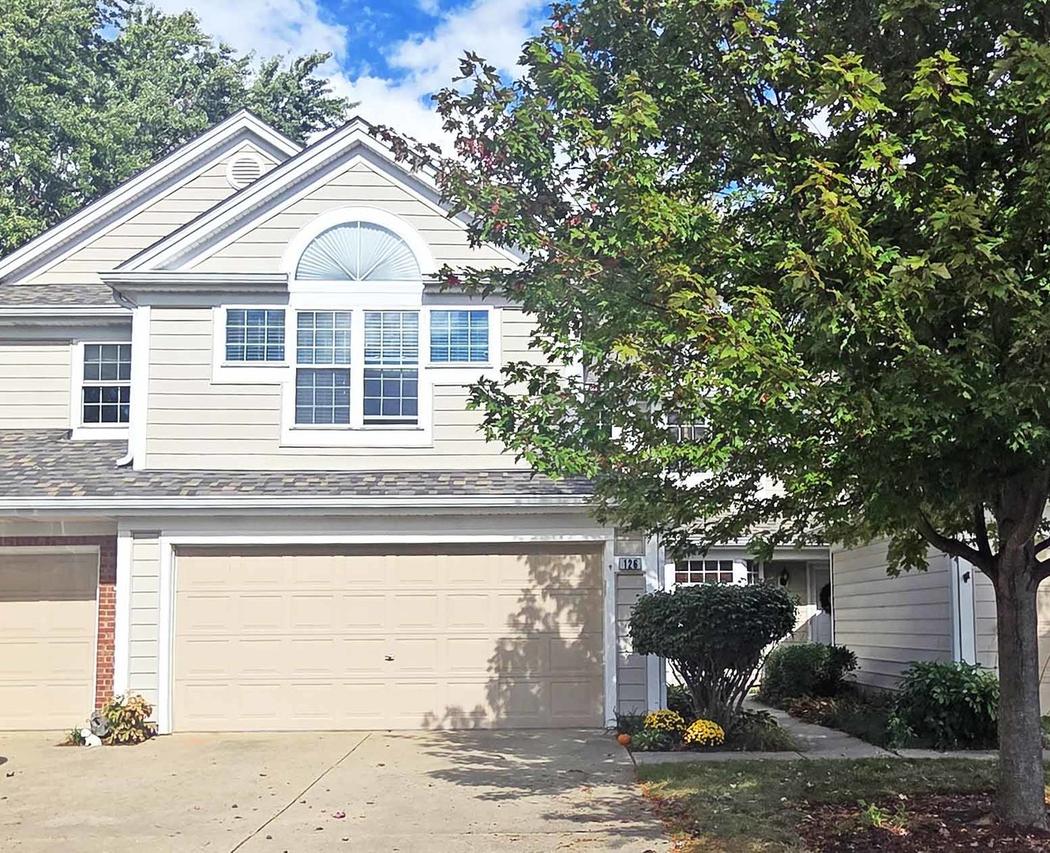 126 Woodstone Dr., Buffalo Grove, IL 60089
