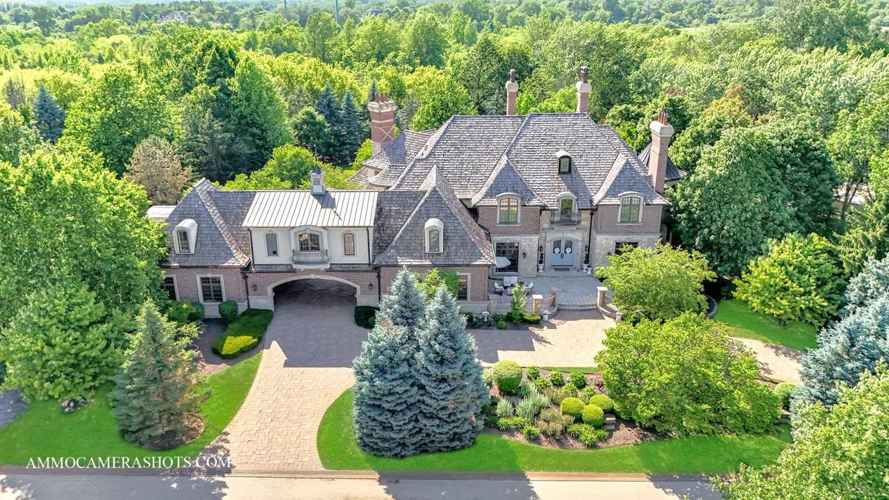 8 Brooke Ln., South Barrington, IL 60010