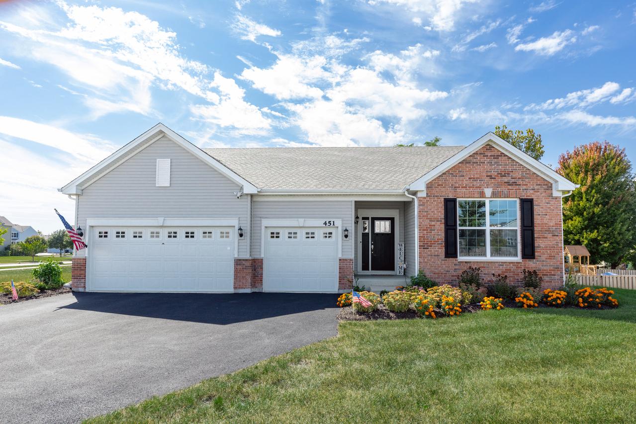 451 Parkside Ln., Yorkville, IL 60560