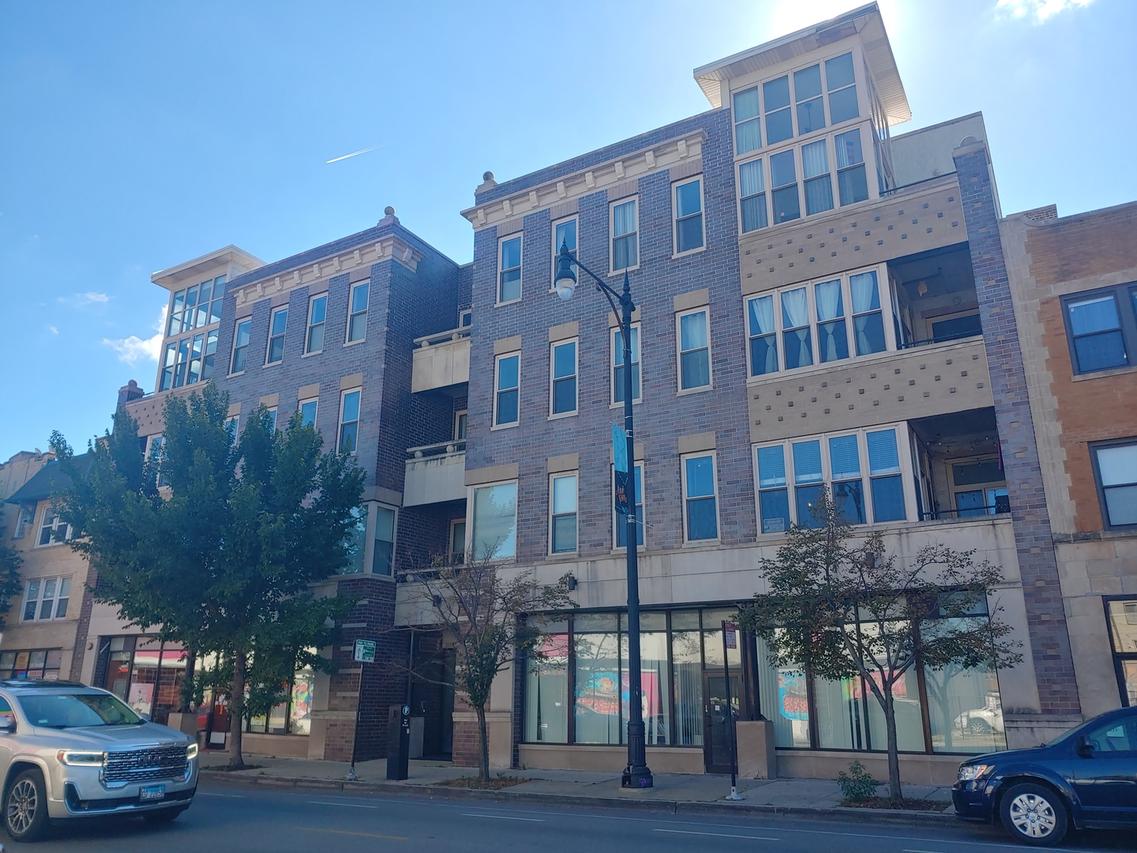3113 W Lawrence Ave. #A301, Chicago, IL 60625