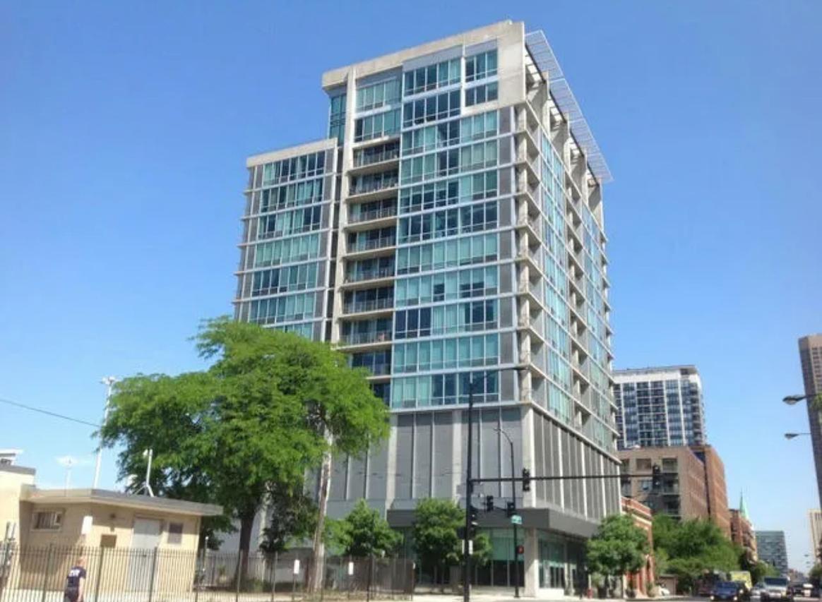 700 W Van Buren St. #801, Chicago, IL 60607