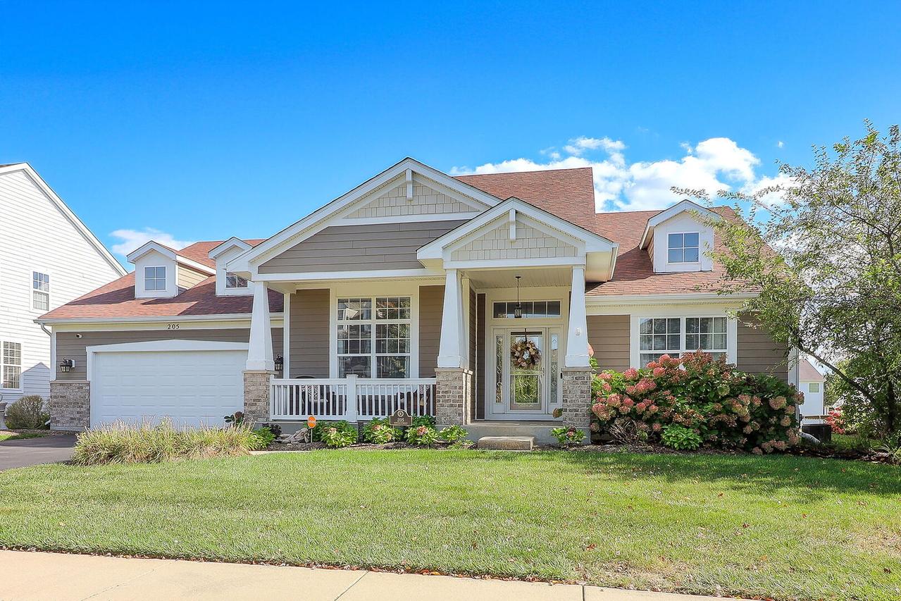205 Atwell St., Elgin, IL 60124