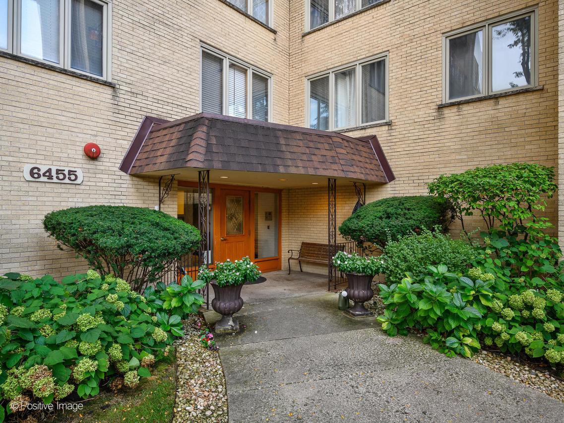 6455 W Belle Plaine Ave. #410, Chicago, IL 60634