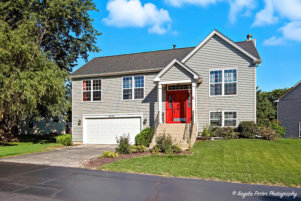 2019 Aspen Dr., Woodstock, IL 60098