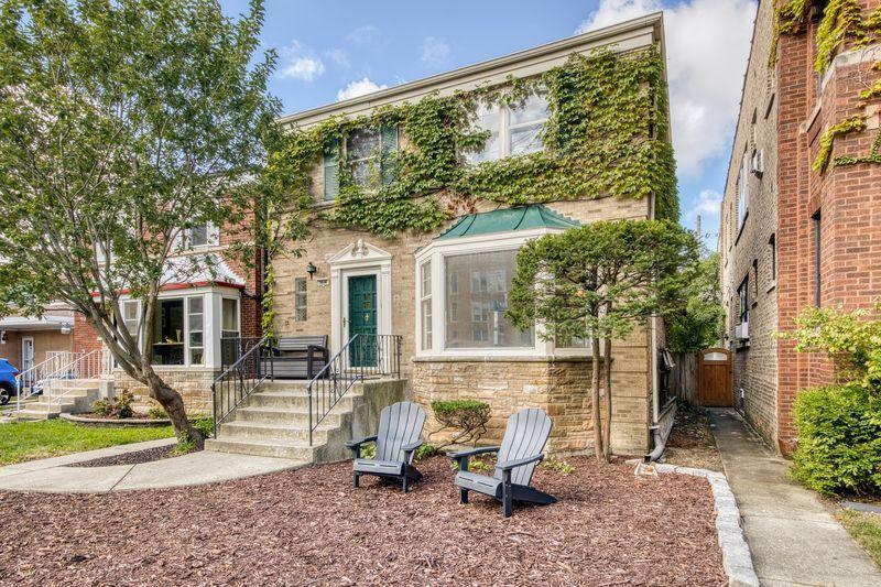 5646 N Francisco Ave., Chicago, IL 60659
