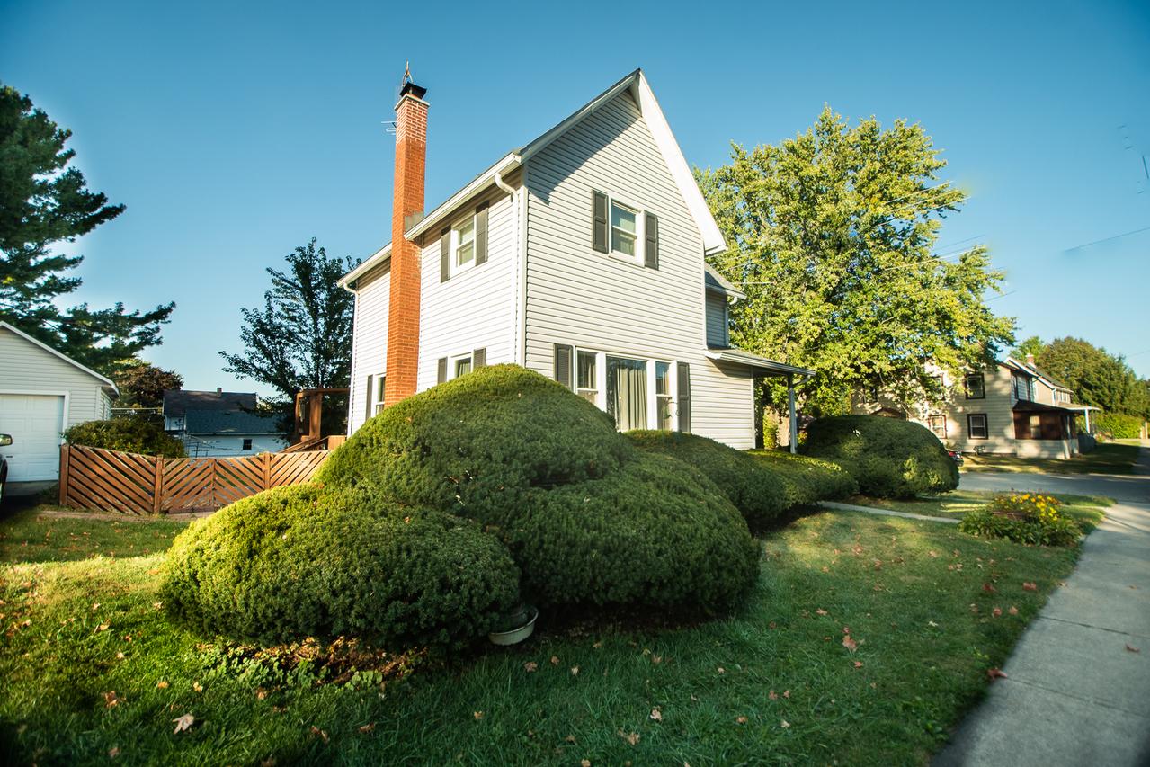 210 E Front St., Mount Morris, IL 61054