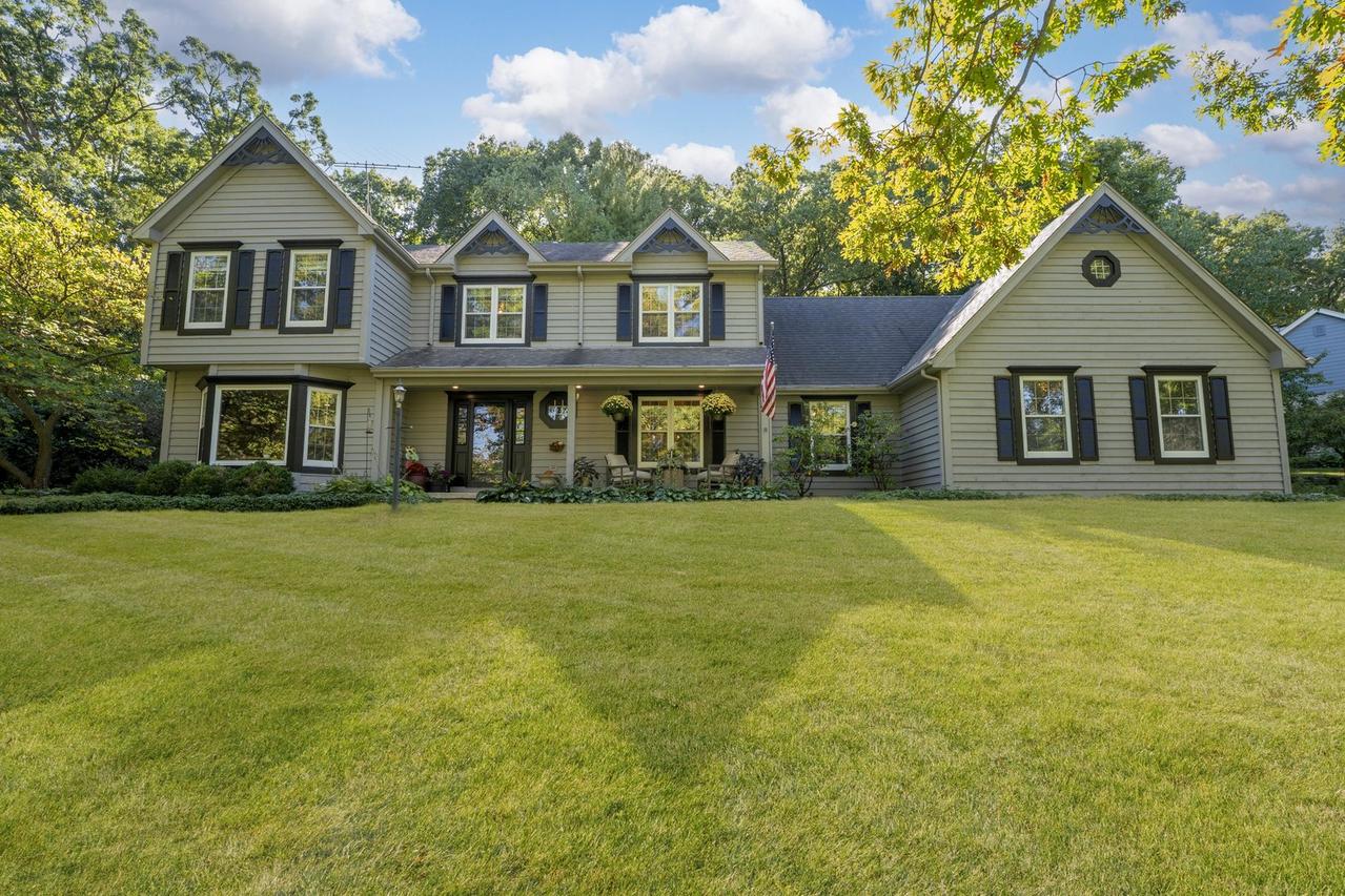 3717 Lindsay Ln., Crystal Lake, IL 60014