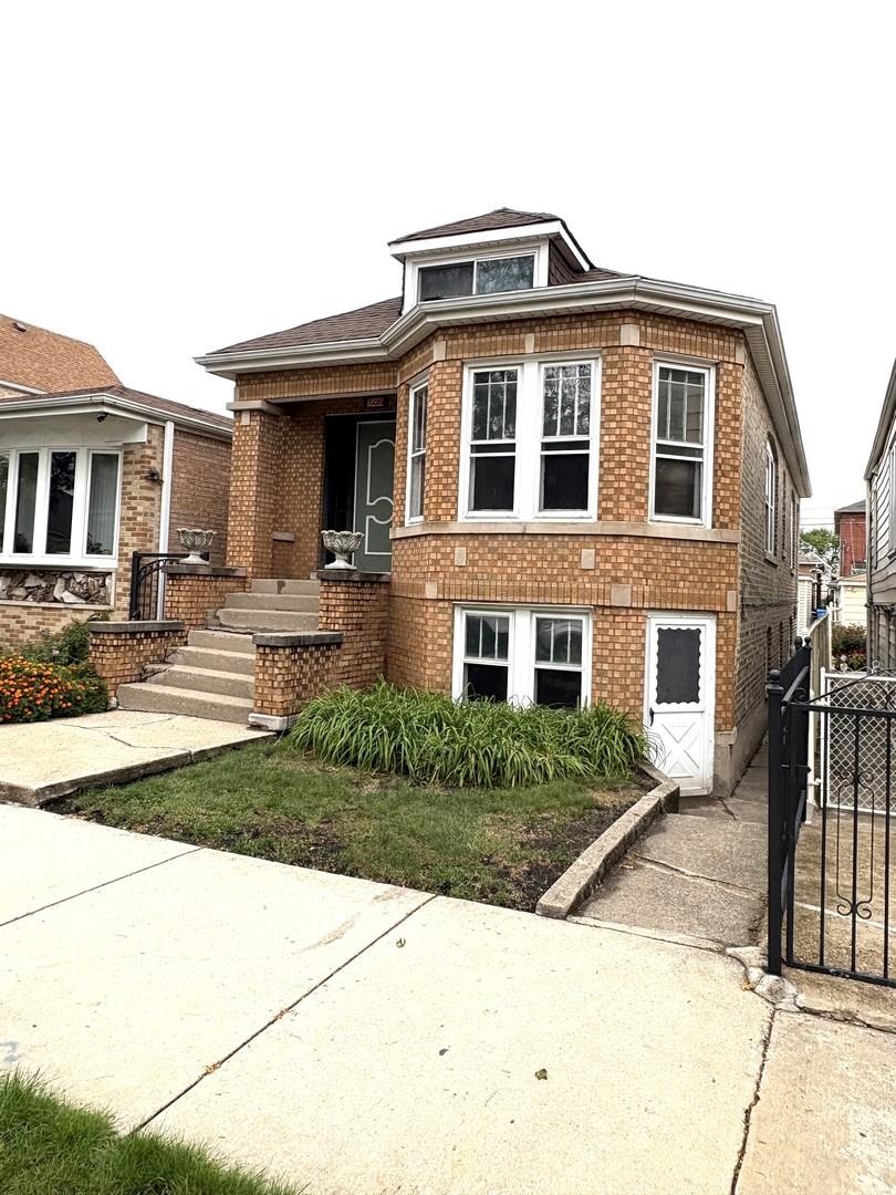 1220 W 32nd Pl., Chicago, IL 60608