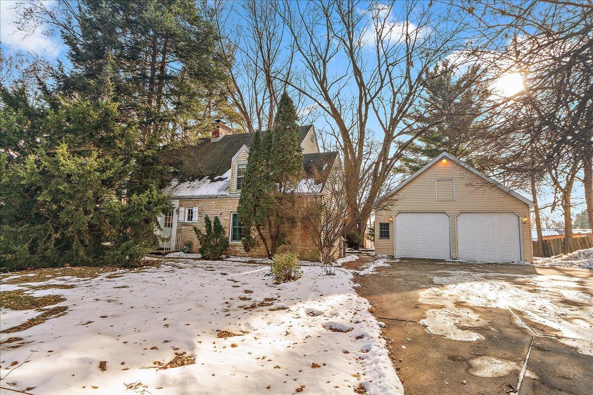 [Address Hidden by Seller], Joliet, IL 60432