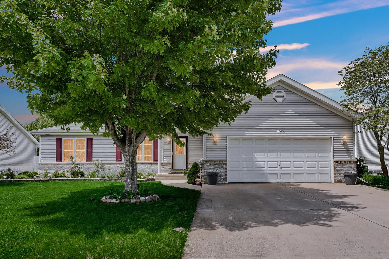 1565 Stefanie Ln., Bourbonnais, IL 60914