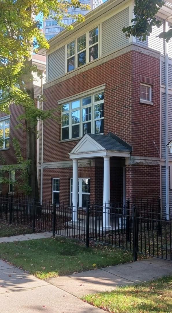 4922-B S Cornell Ave., Chicago, IL 60615