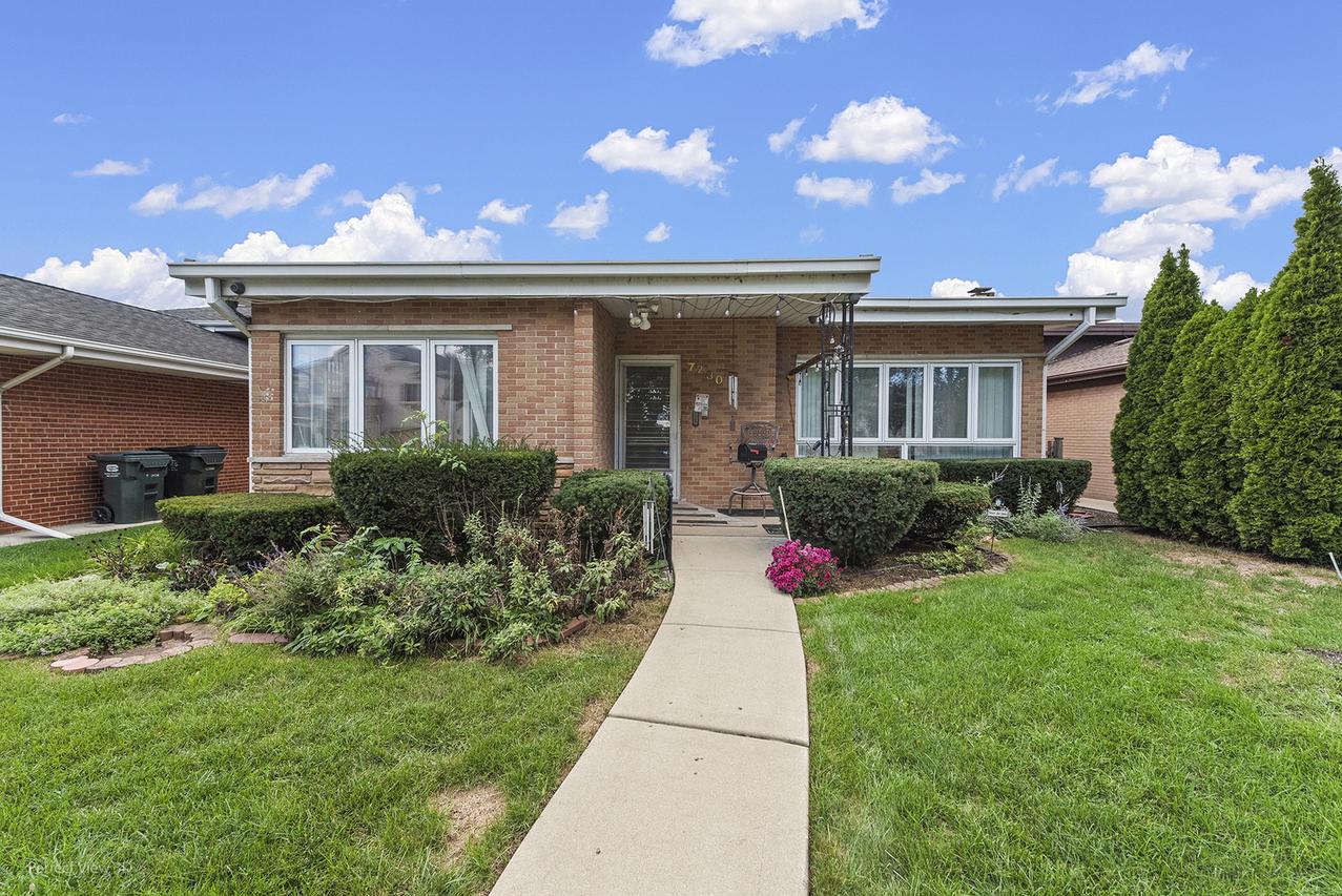 7230 N Keeler Ave., Lincolnwood, IL 60712