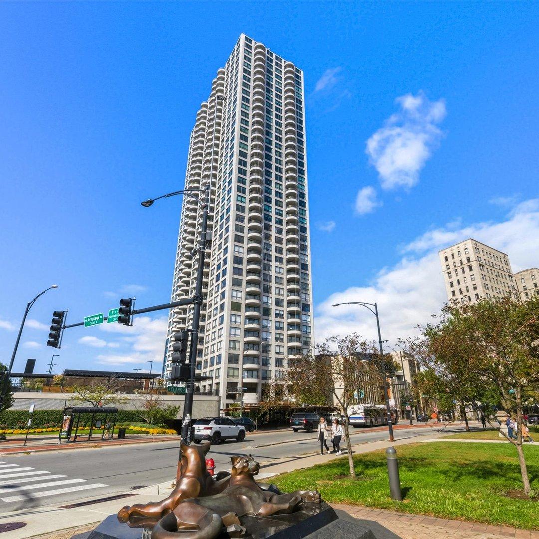 2020 N Lincoln Park West #30C, Chicago, IL 60614