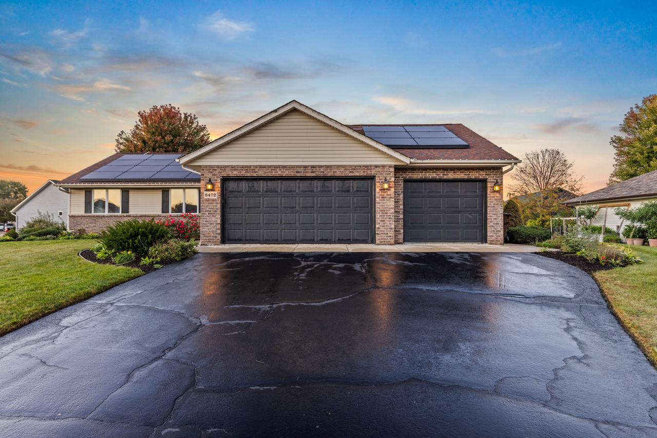 6472 Corinas Curve, Rockford, IL 61103