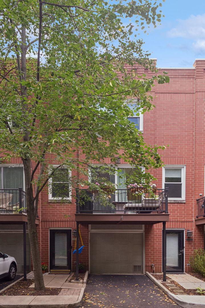 2809 N Wolcott Ave. #C, Chicago, IL 60657