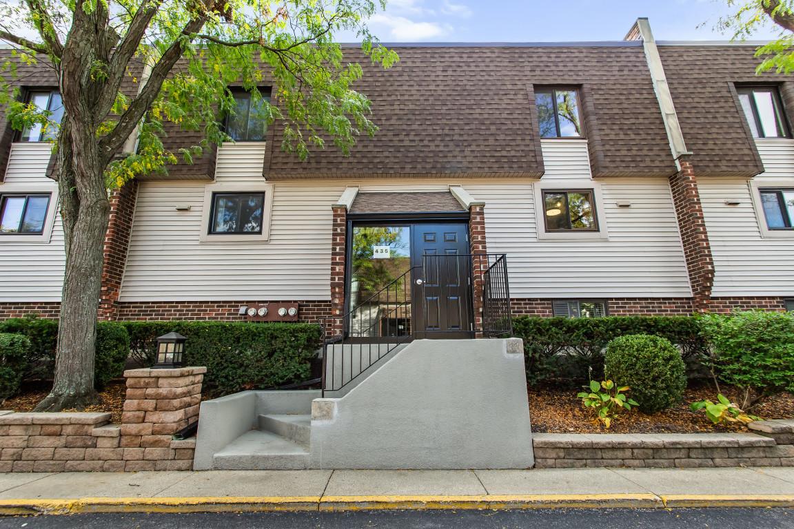 435 Elm St. #4G, Deerfield, IL 60015