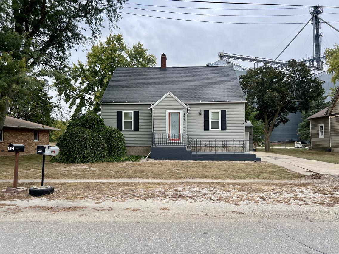 417 W Garfield Ave., Cissna Park, IL 60924