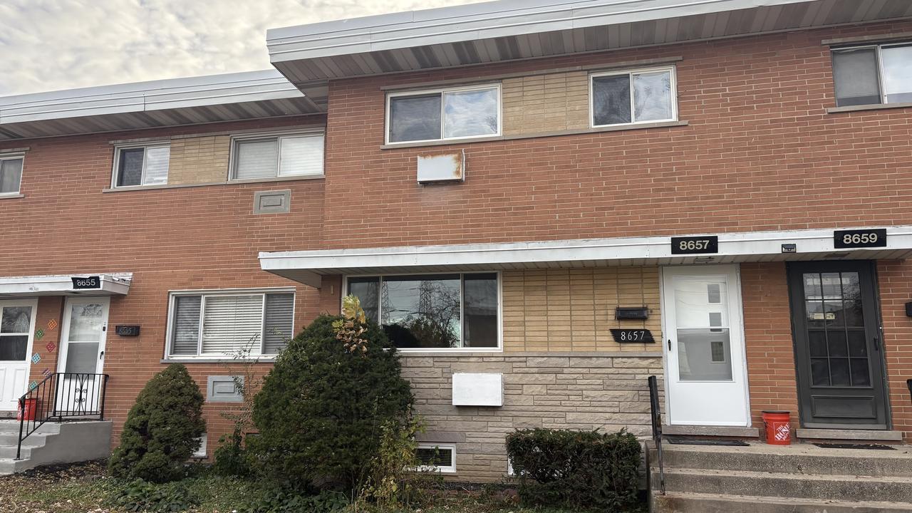 [Address Hidden by Seller], Des Plaines, IL 60016