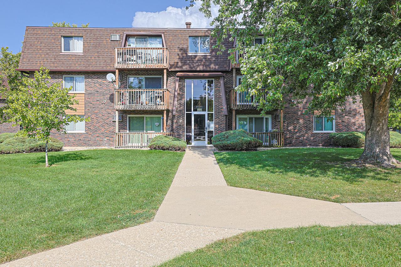 19380 Wolf Rd. #6, Mokena, IL 60448