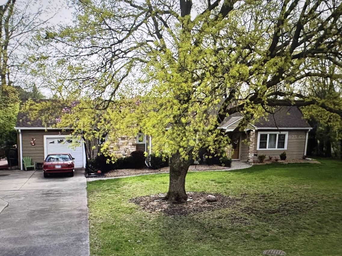 5559 Wolf Rd., La Grange Highlands, IL 60525