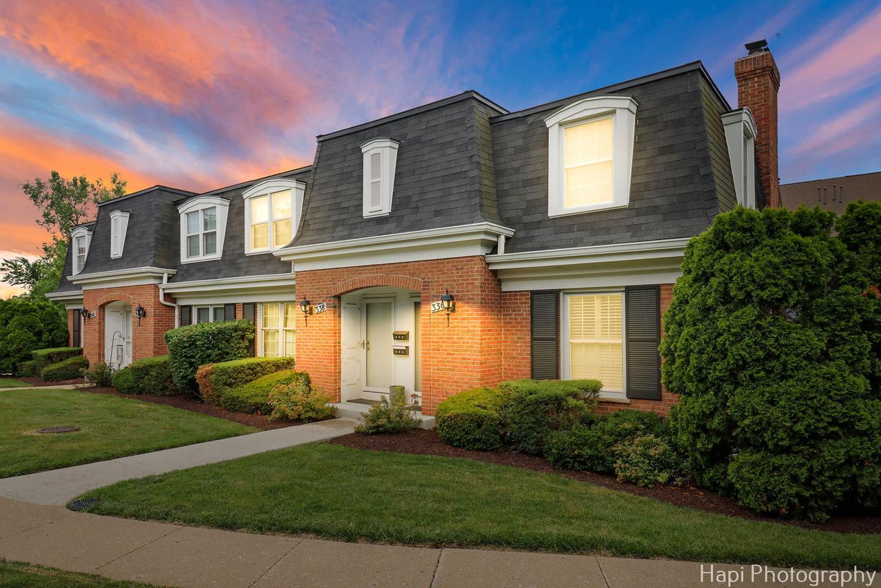 336 Eastern Ave., Barrington, IL 60010