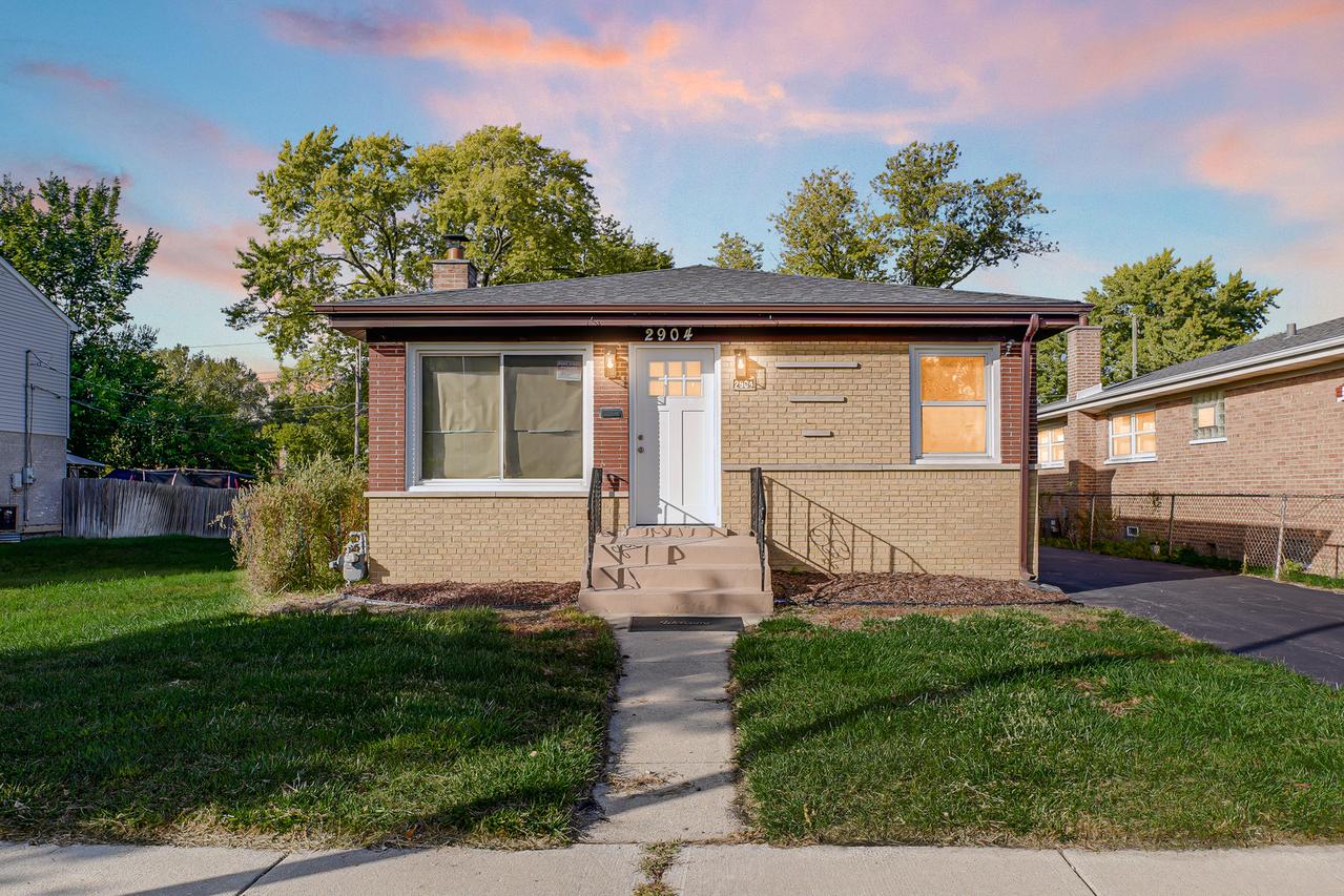 2904 140th St., Blue Island, IL 60406
