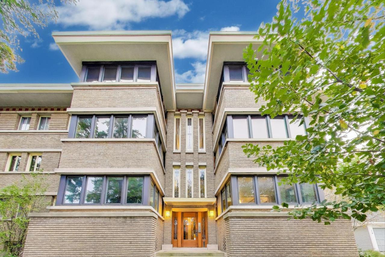 643 Ontario St. #3, Oak Park, IL 60302