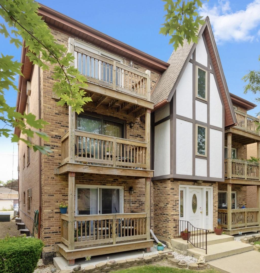 6632 W 64th Pl. #3WEST, Chicago, IL 60629