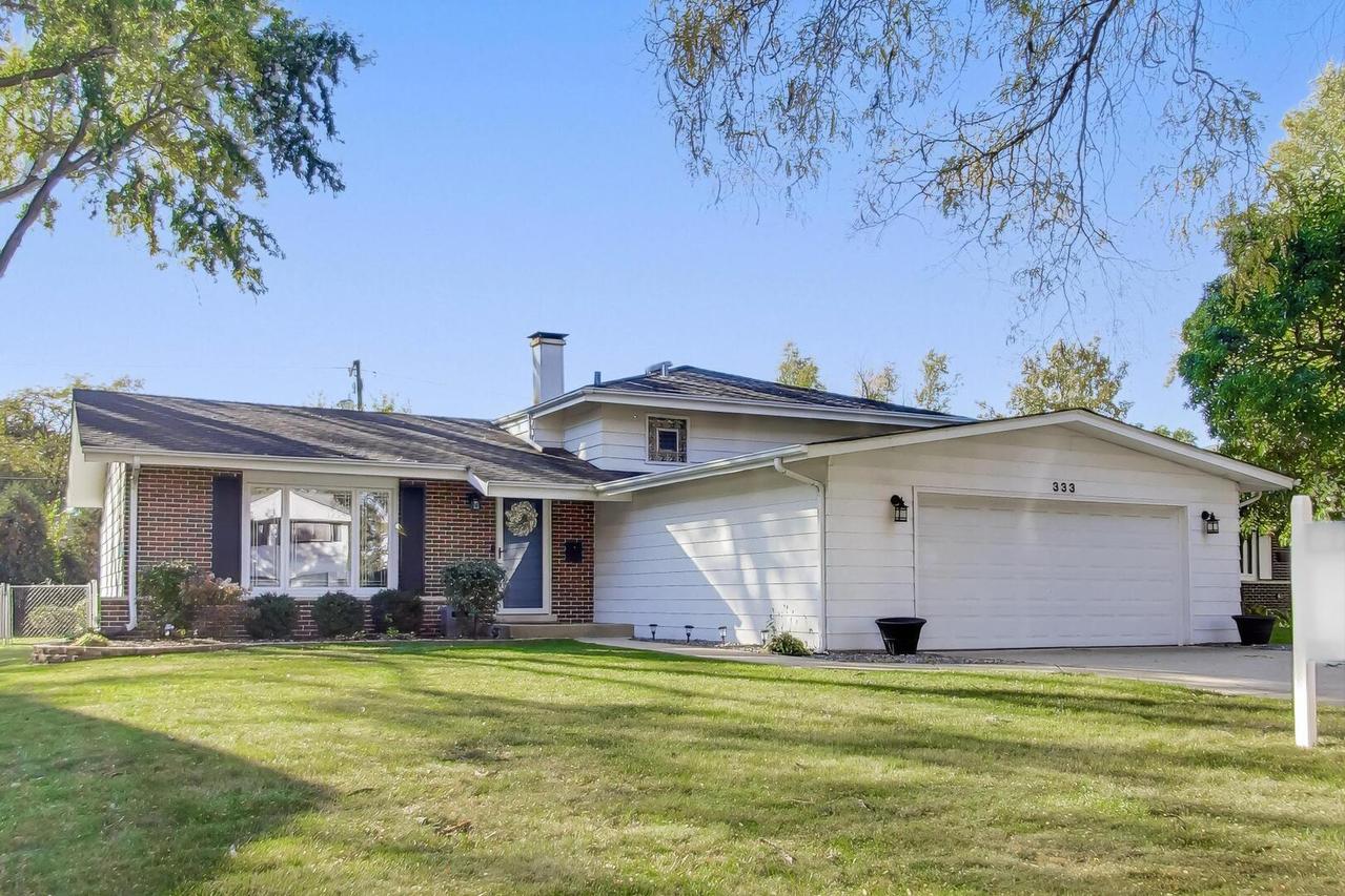 333 W Goebel Dr., Lombard, IL 60148