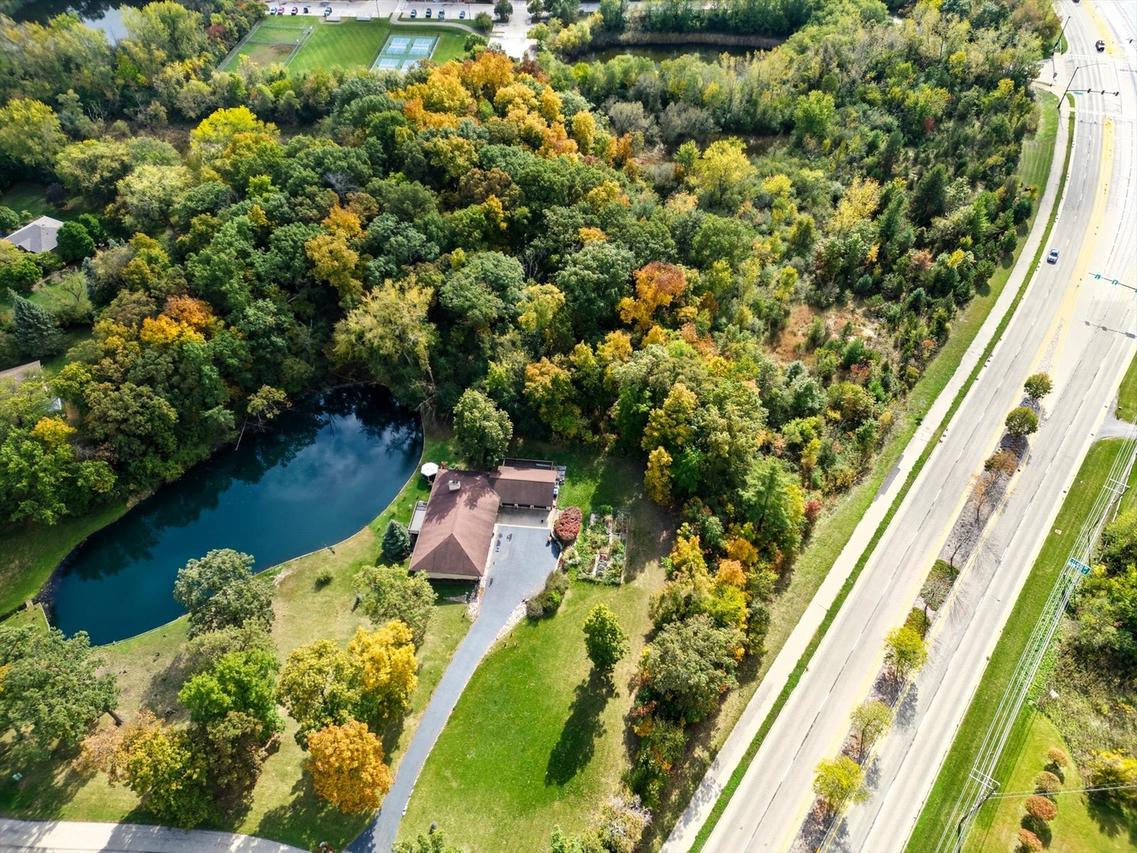 21041-51 N Quentin Rd., Lake Zurich, IL 60047