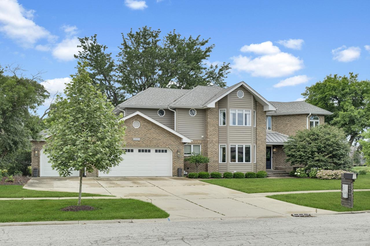 3901 White Eagle Dr., Naperville, IL 60564