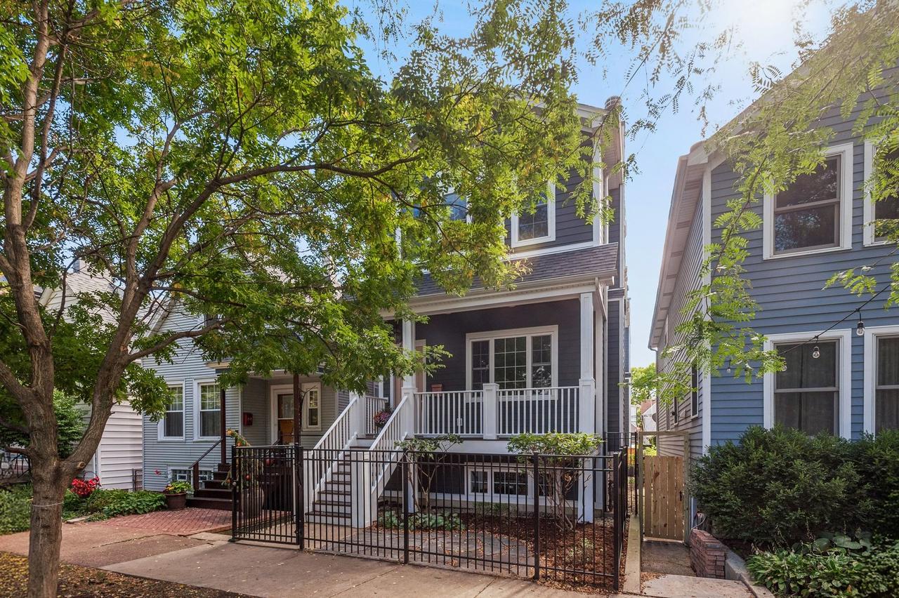 2233 W Fletcher St., Chicago, IL 60618