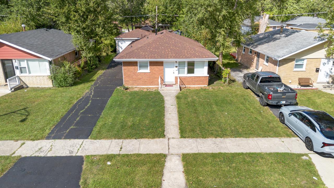 595 W 16th Pl., Chicago Heights, IL 60411