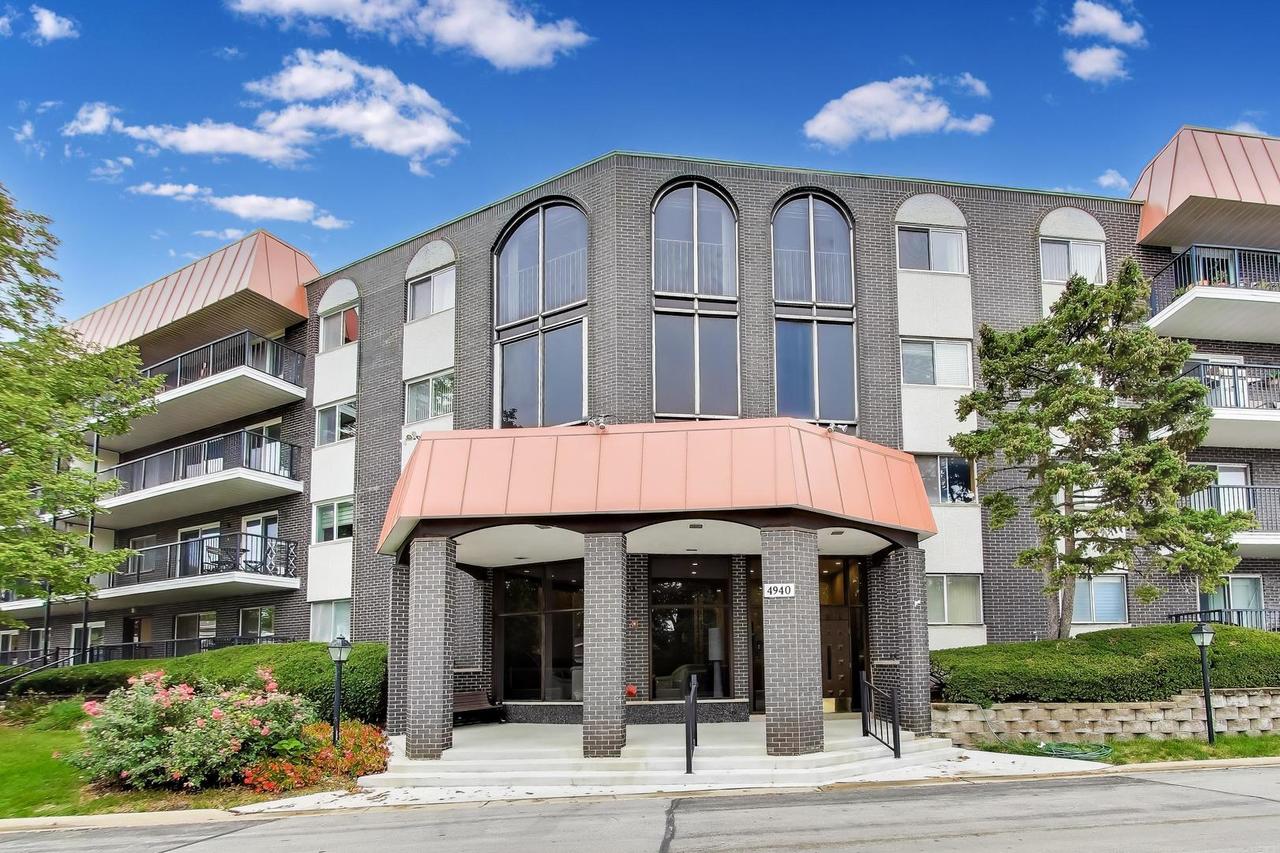 4940 Foster St. #108, Skokie, IL 60077