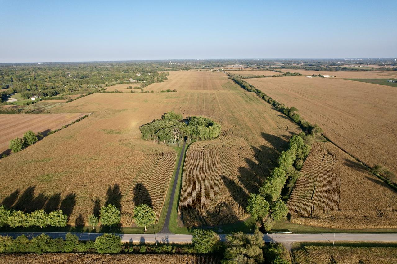 6912 Mensching Rd., Huntley, IL 60142