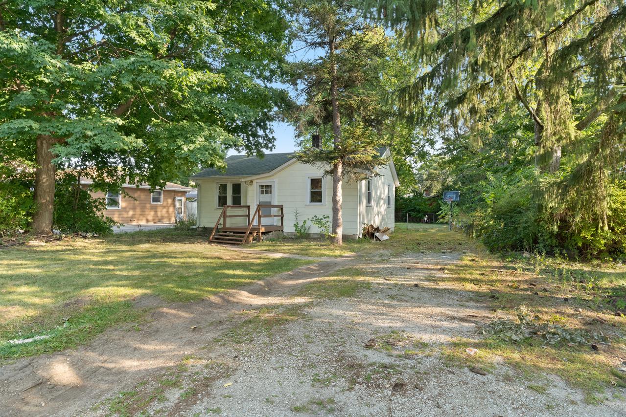 1611 19th St., Zion, IL 60099