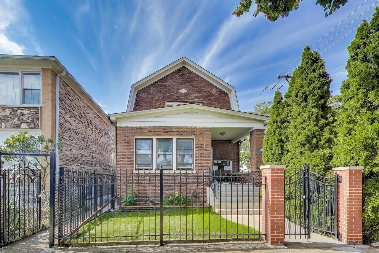 2744 N Marmora Ave., Chicago, IL 60639