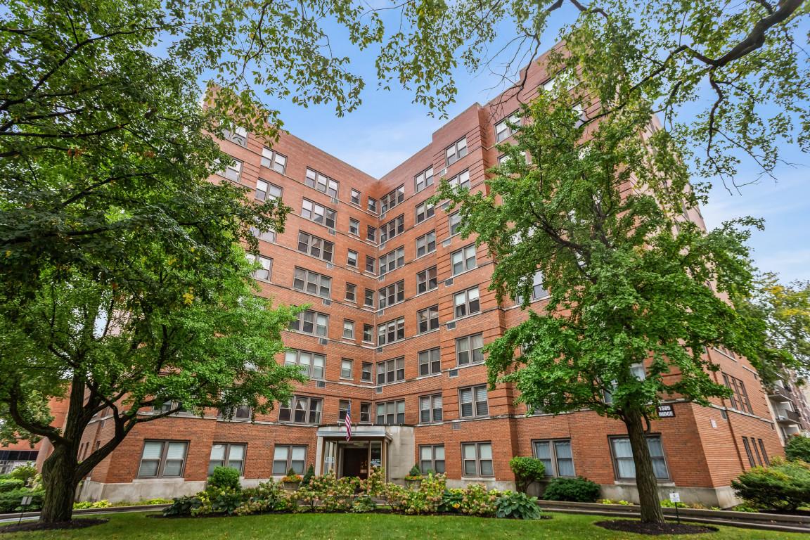 1585 Ridge Ave. #404, Evanston, IL 60201