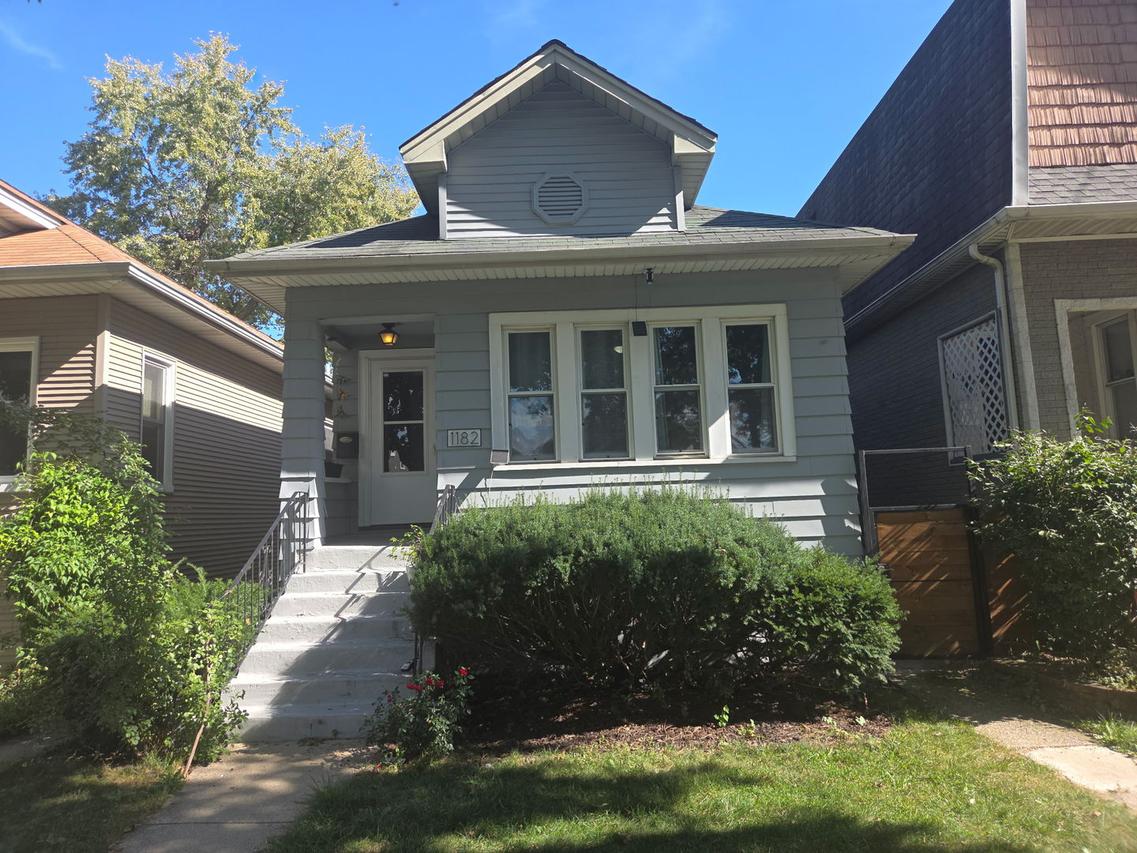 1182 S Taylor Ave., Oak Park, IL 60304