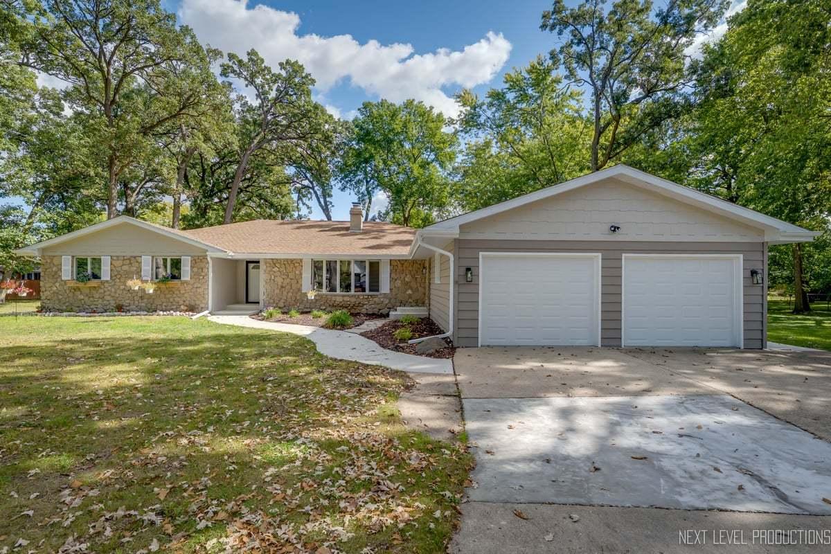 21547 S Nadia Dr., Shorewood, IL 60404