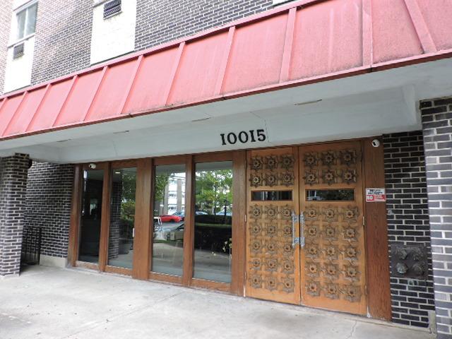10015 Beverly Dr. #105, Skokie, IL 60076