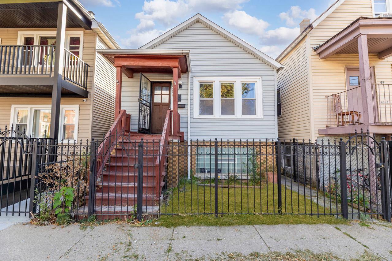 4611 S Marshfield Ave., Chicago, IL 60609