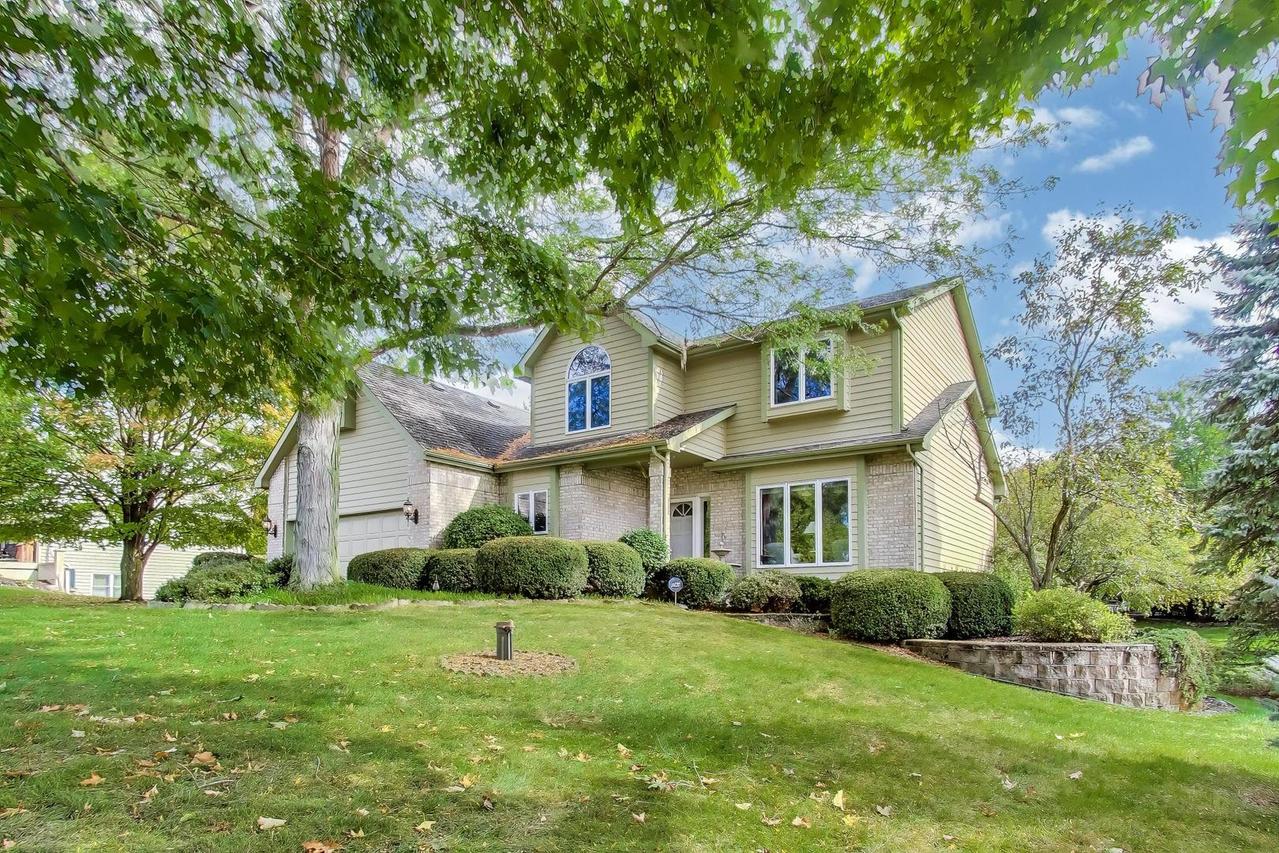 8720 Galleria Ct., Spring Grove, IL 60081