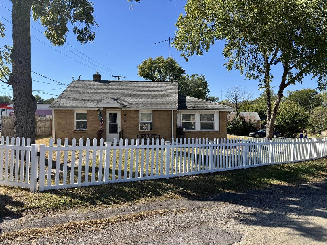 4310 Wilshire Ave., Rockford, IL 61101