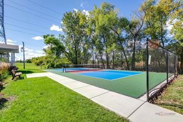 3548 Blue Heron Cir., Grayslake, IL 60030