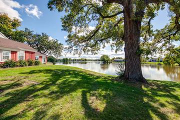 3548 Blue Heron Cir., Grayslake, IL 60030