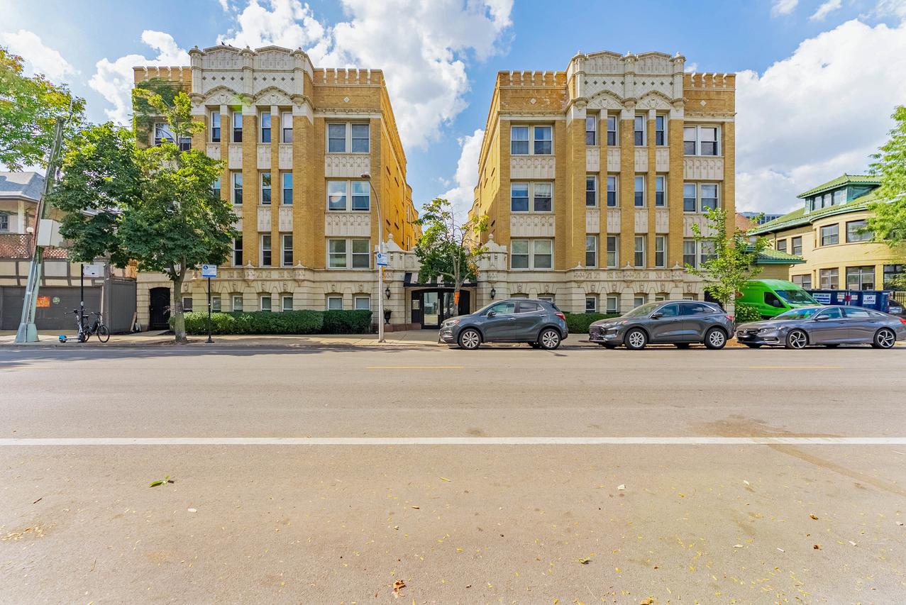 4240 N Clarendon Ave. #309N, Chicago, IL 60613